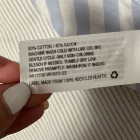 (✨ 3 for $15) Striped short sleeve button up shirt - Picture 5 of 5